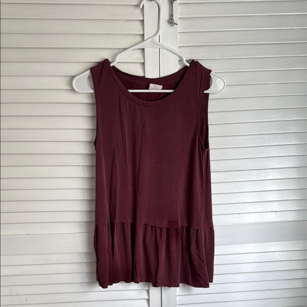 Women's Sleeveless Burgundy Top